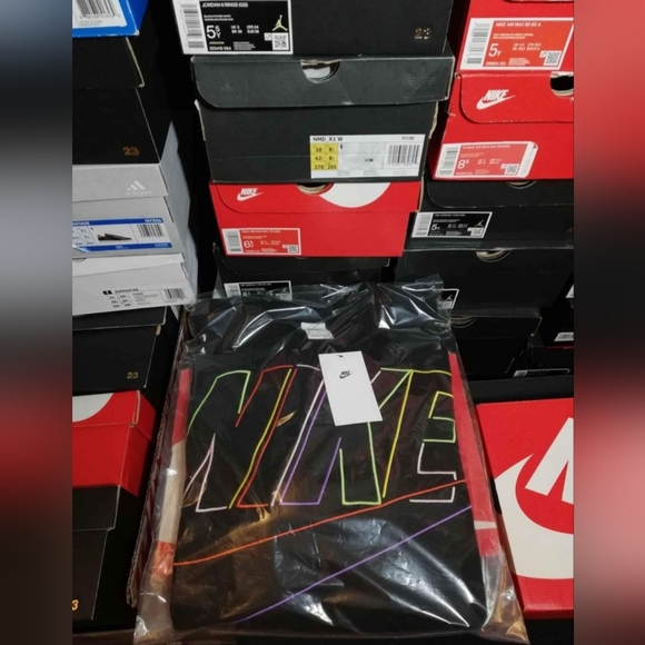 Nike Air Crew Black Men's US SIZE Small Lose Fit Brand New In Bag - Picture 4 of 5